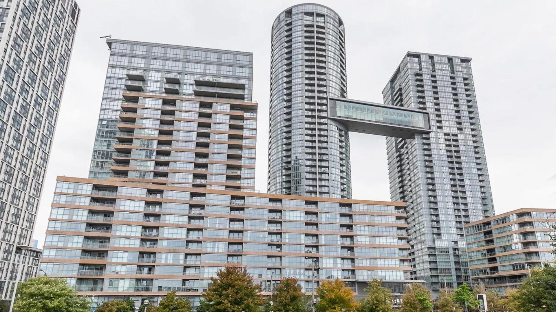 Globalstay Elegant Downtown Apartments location